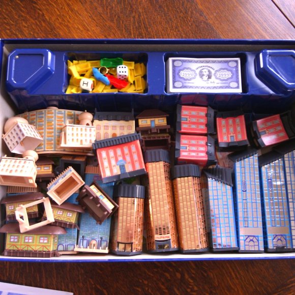 Hotel board game Spanish Version real-estate game 3 dimensional buildings player - Picture 15 of 16